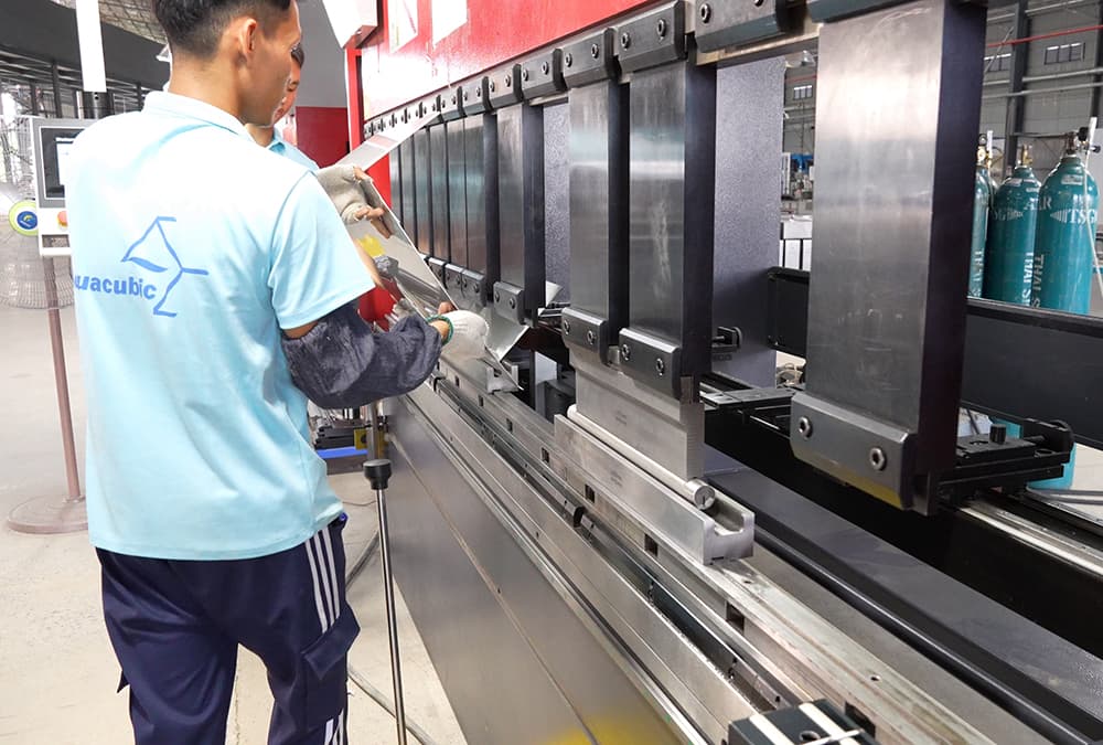 Machine bending