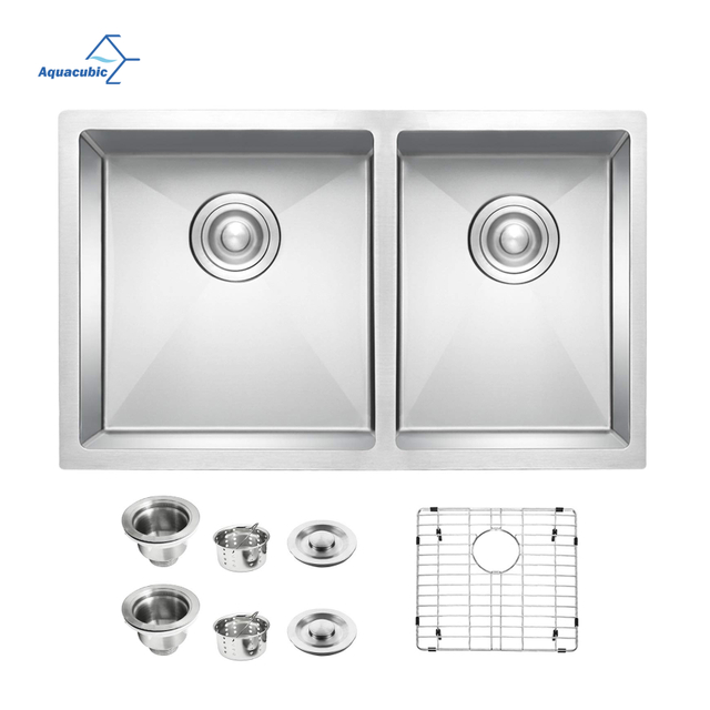 Quality supplier 33 Inch 304 Stainless Steel Handmade Undermount Kitchen Sink with Double Bowl