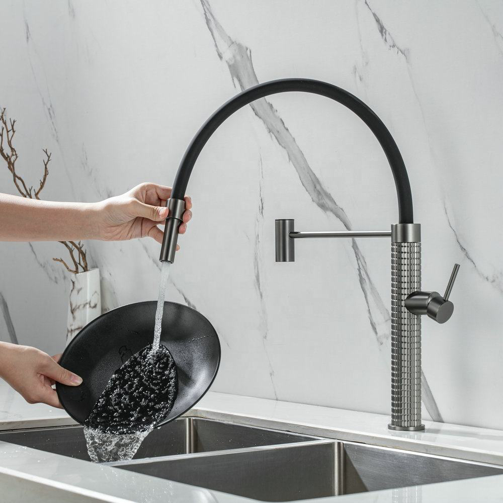 New Italy Luxury Design Pull Down Gun Metal Grey Color Kitchen Sink Mixer Tap with Pull Out Sprayer