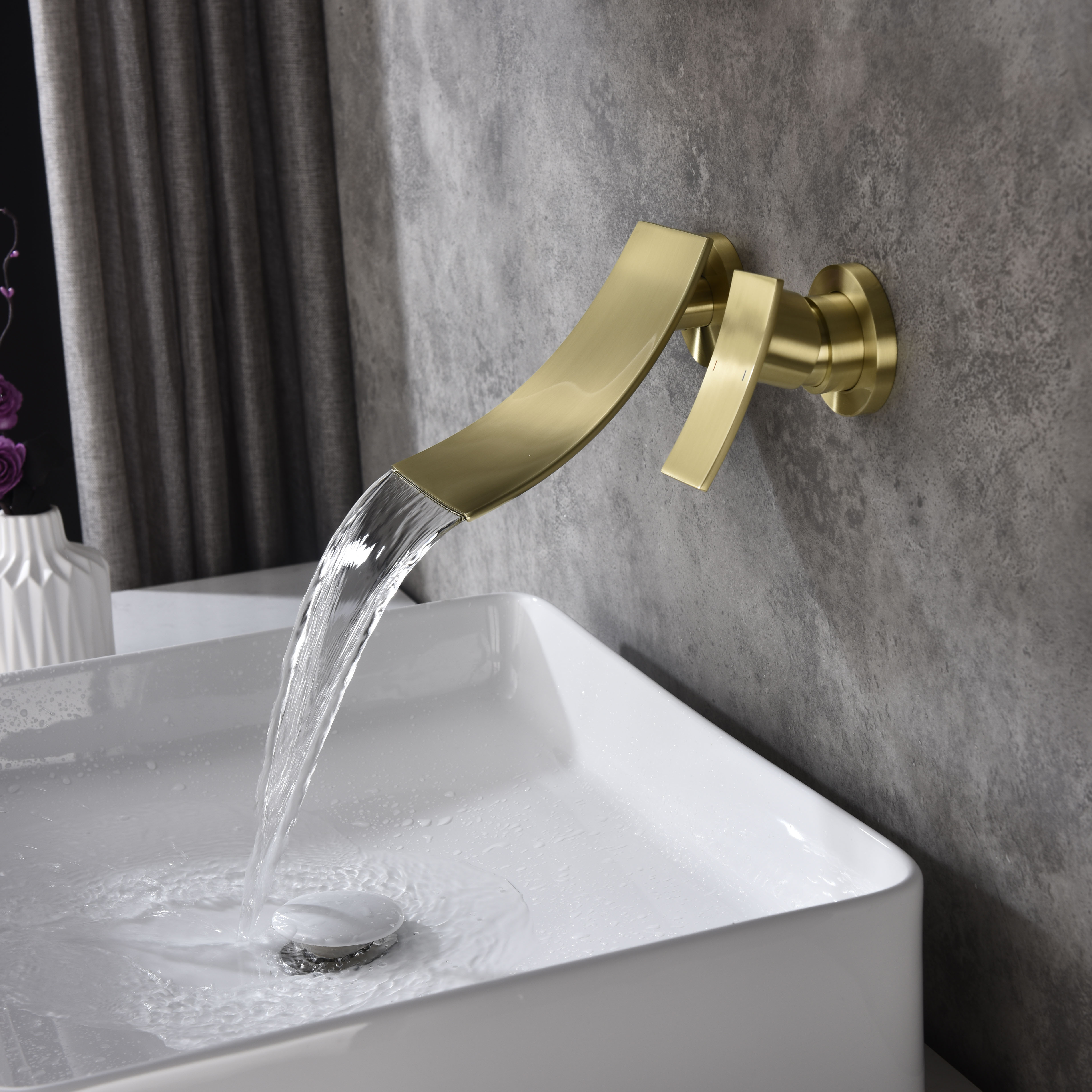 Wall Mounted Excellent Single Hole Bathroom Faucet with Sink