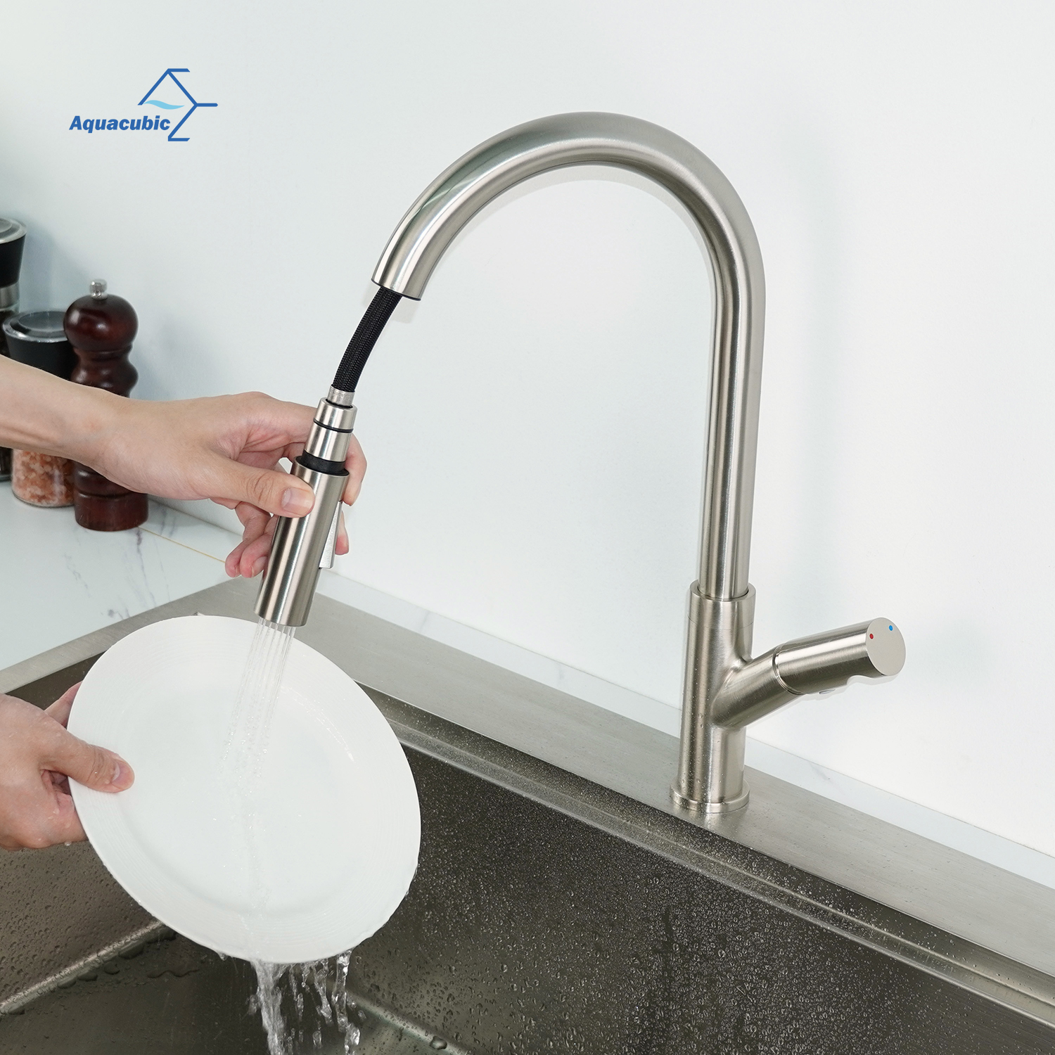 High End Easy Install Kitchen Pull Down Sprayer Round Handle Brass Kitchen Sink Faucet Tap