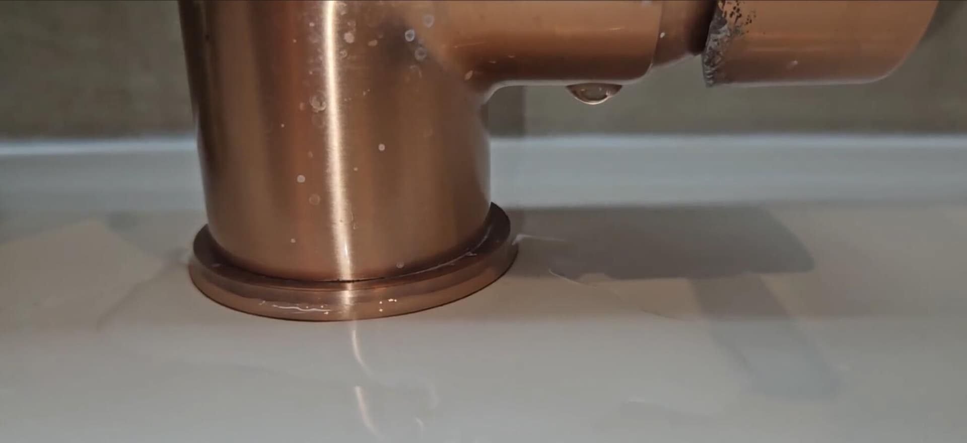 faucet leaking (7).jpg