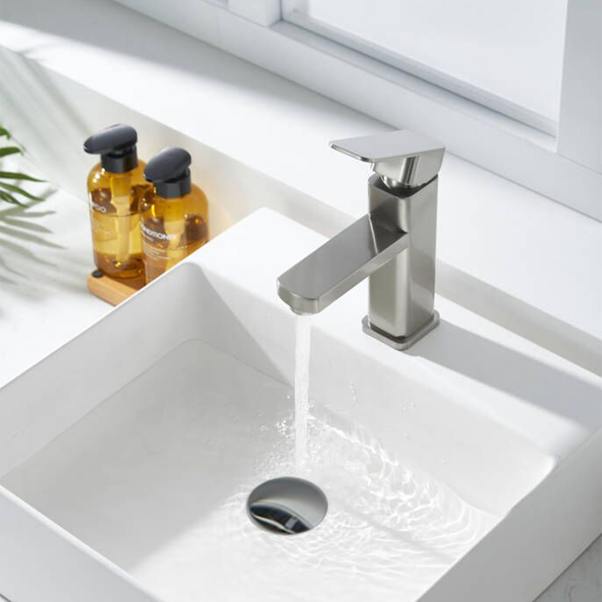 Polished Brushed Lead-free Single Hole Bathroom Faucet