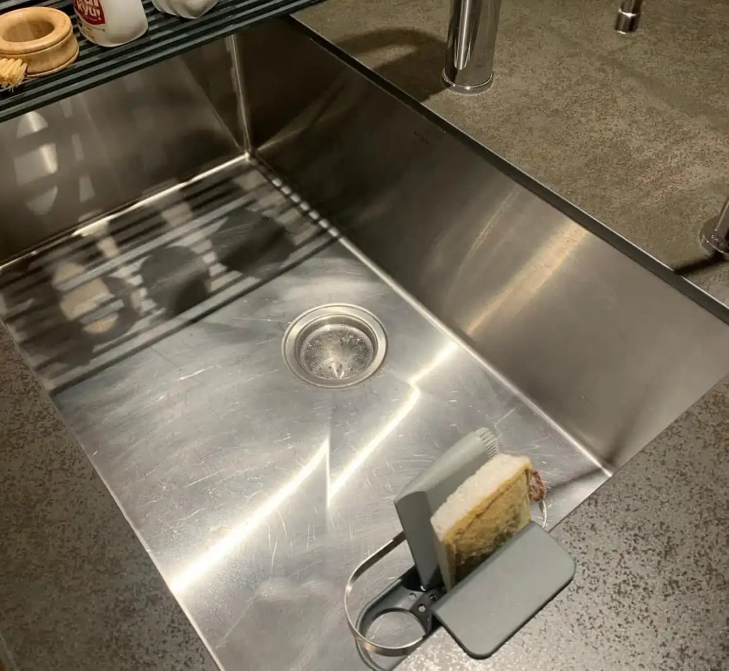 stainless steel sink used.jpg