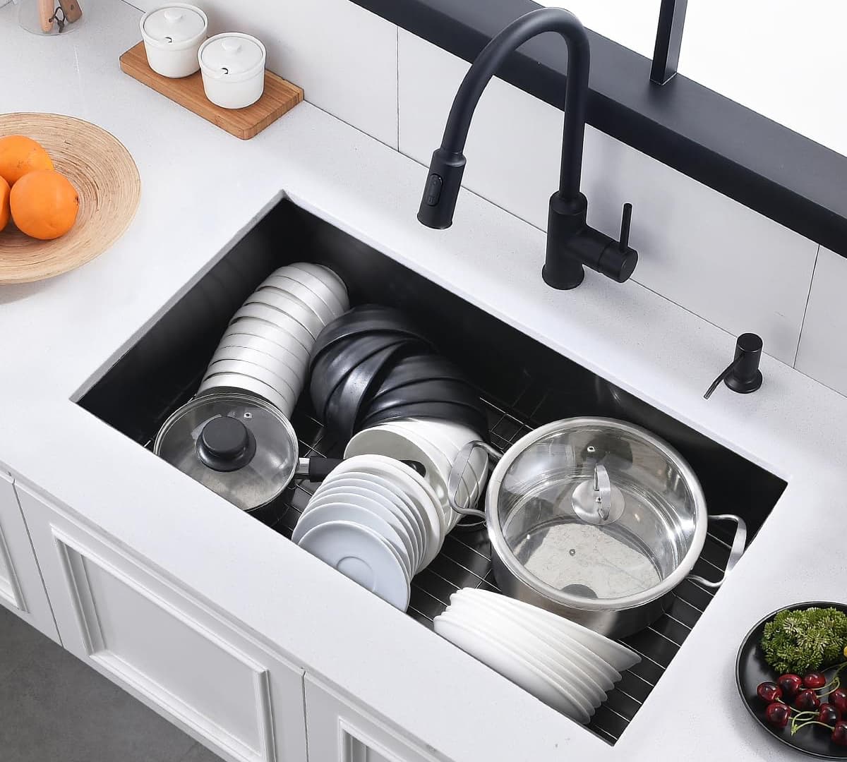 Kitchen Sink Size Guide: Choosing The Best 33", 36", Or 42" Workstation Sink for North American Kitchens