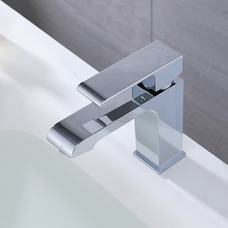 brass faucet (9) brass faucet (9)